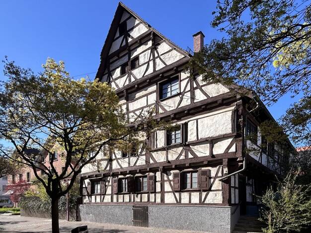 Haus zum Kauf 490.000 € 9 Zimmer 362 m² 389 m² Grundstück Rathausplatz 3 Vaihingen Vaihingen 70563