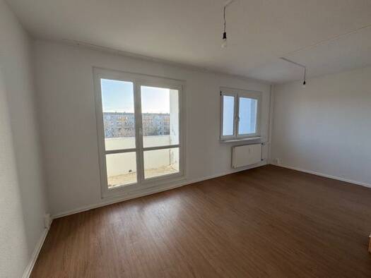 Wohnung zur Miete 460 € 6 Zimmer 112,1 m² 4. Geschoss Hanoier Straße 48 Silberhöhe Halle (Saale) 06132