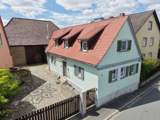 Einfamilienhaus zum Kauf 295.000 € 5 Zimmer 100 m² 449 m² Grundstück Rüdenhausen 97355