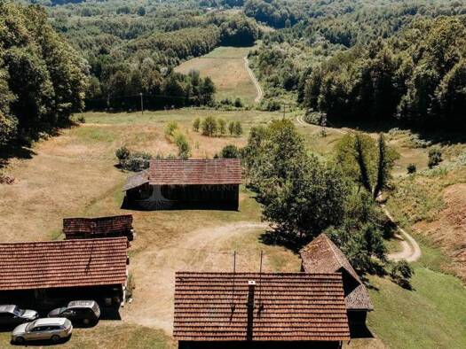 Haus zum Kauf 2 € 3 Zimmer 110 m² Gvozdansko