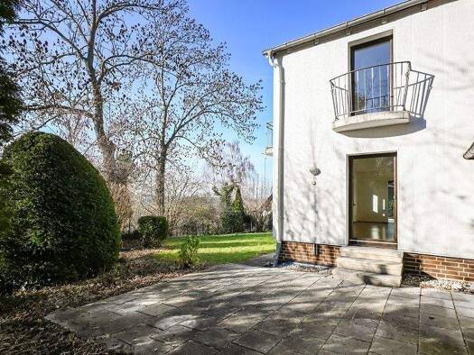 Haus zur Miete 1.600 € 7 Zimmer 150 m² 1.001 m² Grundstück Bovenden 37120