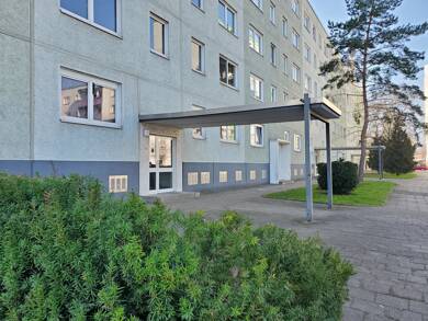Wohnung zur Miete 338 € 3 Zimmer 57,3 m² 1. Geschoss frei ab sofort Carl-Zeiss-Straße 2 Nördliche Neustadt Halle (Saale) 06122