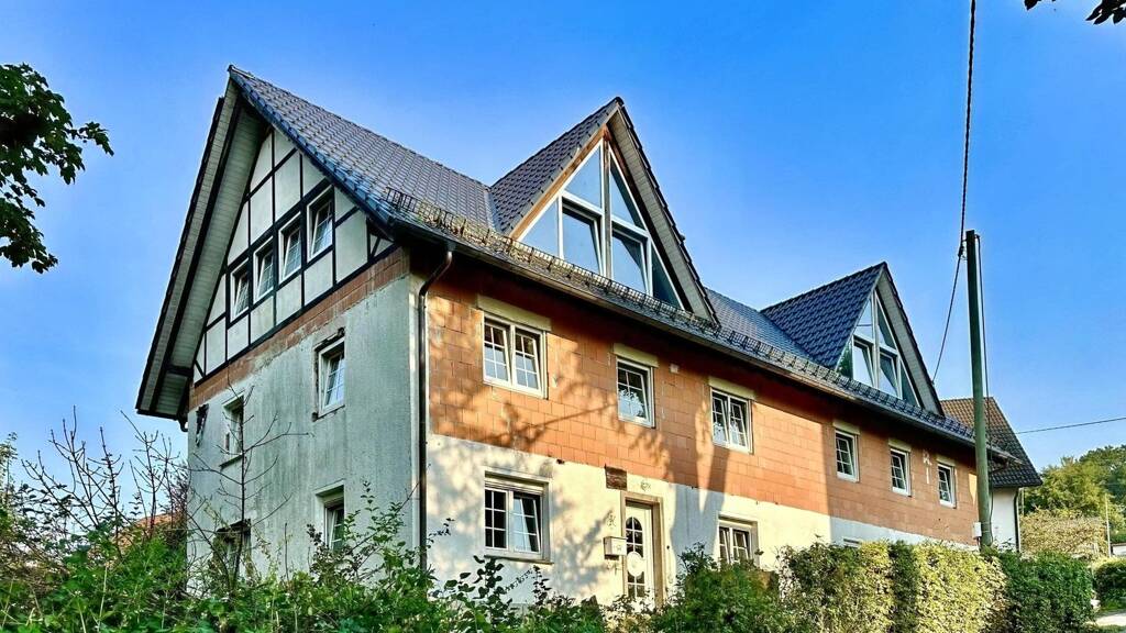 Mehrfamilienhaus zum Kauf 185.000 € 8 Zimmer 242 m² 840 m² Grundstück frei ab sofort Rahrbach Kirchhundem 57399