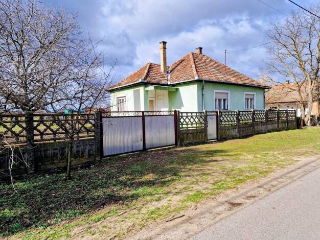 Bauernhaus zum Kauf 70.000 € 3 Zimmer 82 m² 5.323 m² Grundstück Kecel 6237