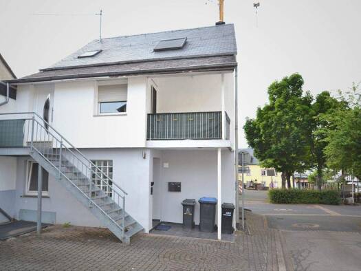 Haus zum Kauf 280.000 € 5 Zimmer 147 m² 212 m² Grundstück frei ab sofort Hauptstraße 17 Kenn 54344