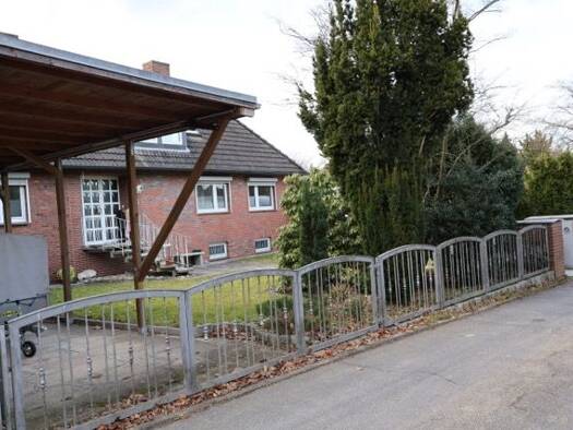 Bungalow zur Miete 2.084 € 6 Zimmer 140 m² 1.000 m² Grundstück frei ab 01.05.2026 Sasel Hamburg 22393