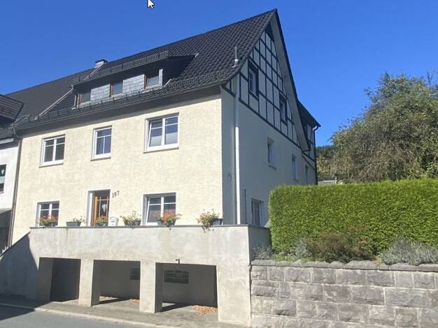 Doppelhaushälfte zum Kauf 159.000 € 7 Zimmer 225 m² 442 m² Grundstück Fretter Finnentrop 57413
