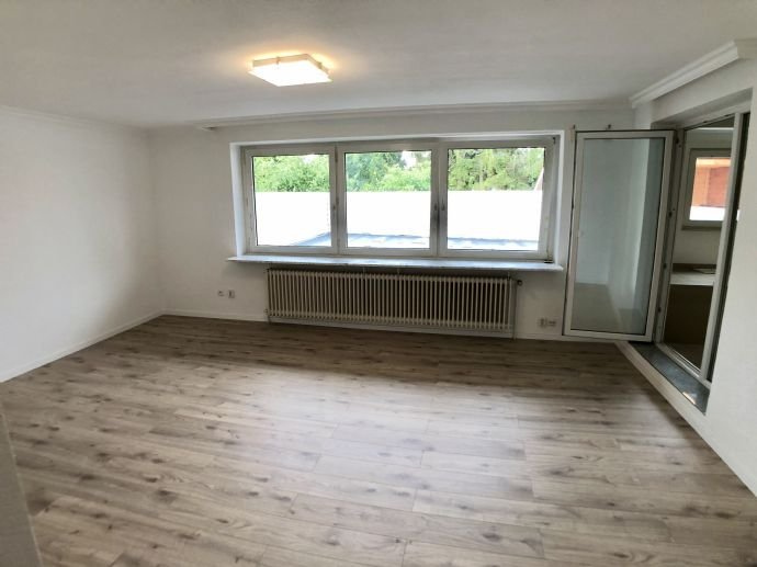 Wohnung zur Miete 1.480 € 4,5 Zimmer 105 m²<br/>Wohnfläche 1.<br/>Geschoss ab sofort<br/>Verfügbarkeit Lübecker Straße 25 Bargteheide 22941