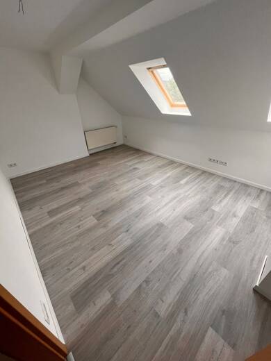 Wohnung zur Miete 349 € 3 Zimmer 63,7 m² Dachgeschoss Schulstr. 29 Staßfurt Staßfurt 39418