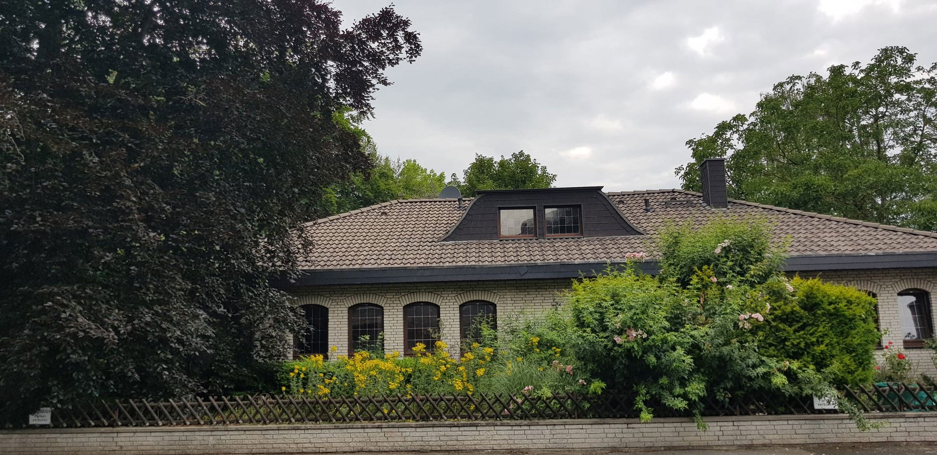 Bungalow zum Kauf provisionsfrei 599.000 € 6 Zimmer 197 m²<br/>Wohnfläche 1.552 m²<br/>Grundstück Kleinenbroich Korschenbroich 41352