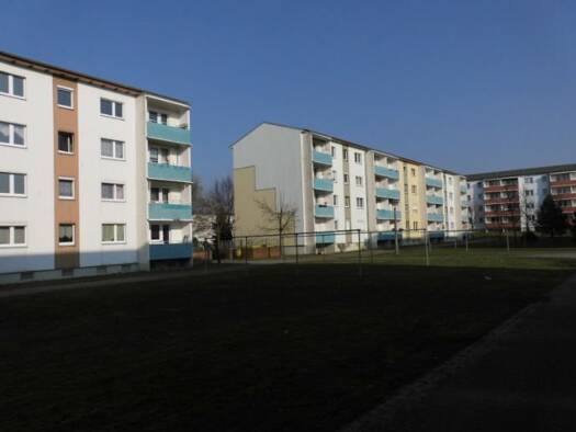 Wohnung zur Miete 495 € 4 Zimmer 76,2 m² 4 Geschosse frei ab sofort Lauta Lauta 02991