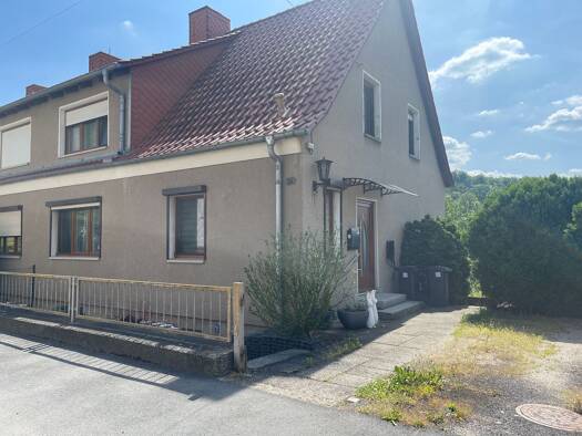 Doppelhaushälfte zur Miete 1.000 € 6 Zimmer 140 m² 316 m² Grundstück Herrengrabenstr. 50 Saalfeld Saalfeld/Saale 07318