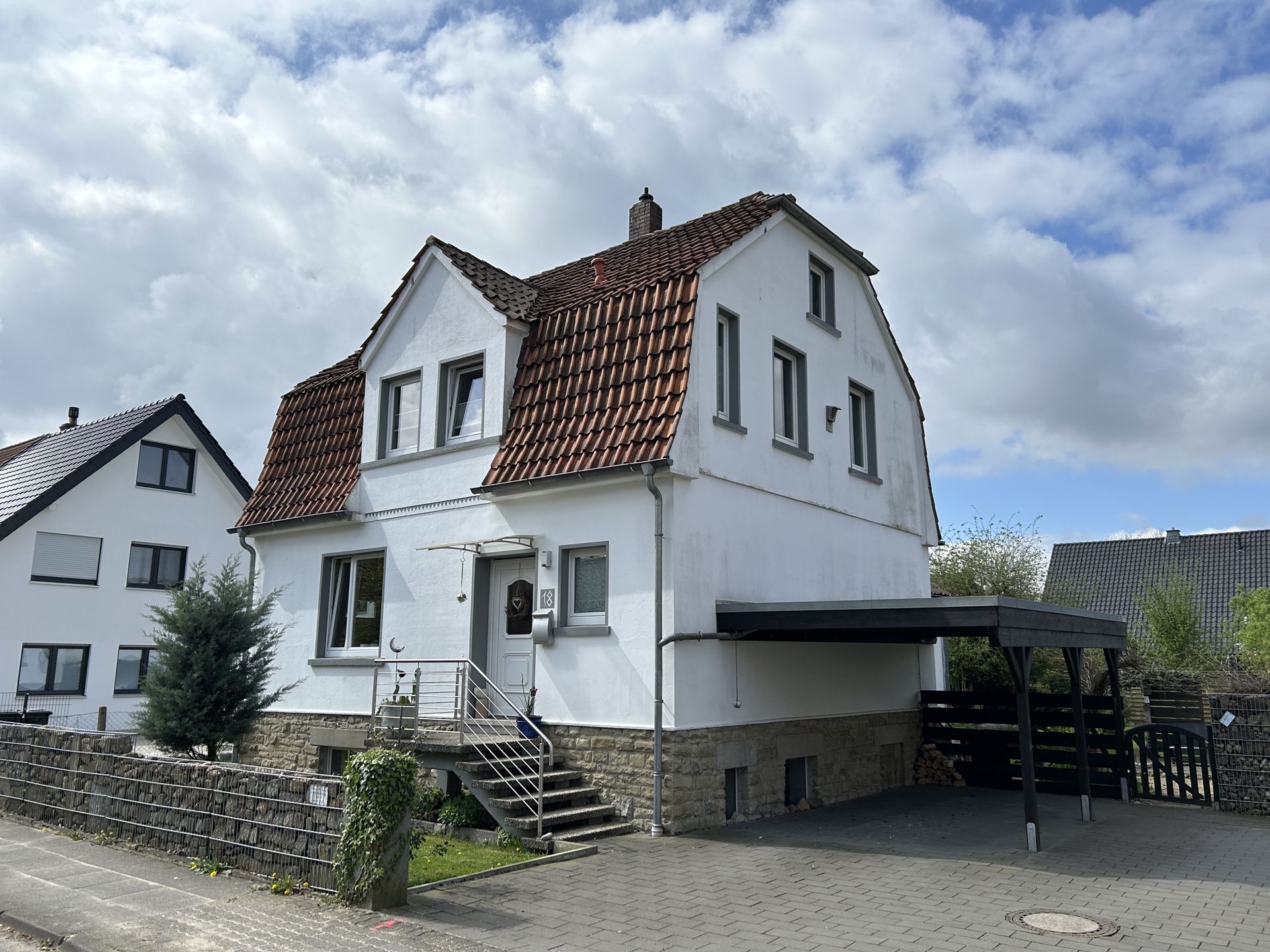 Einfamilienhaus zum Kauf 289.000 € 6 Zimmer 100 m²<br/>Wohnfläche 742 m²<br/>Grundstück Detmold - Kernstadt Detmold 32756