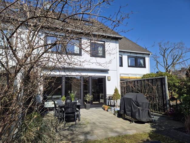 Reihenmittelhaus zum Kauf 495.000 € 4 Zimmer 124,7 m² 157 m² Grundstück Wedel / Schulau 22880