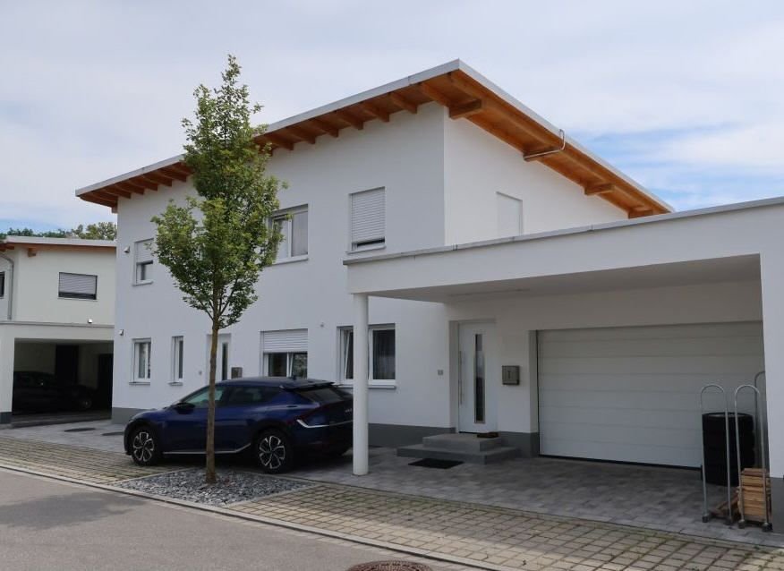 Einfamilienhaus zum Kauf 895.000 € 7,5 Zimmer 146 m²<br/>Wohnfläche 482 m²<br/>Grundstück Schönbrunn Landshut 84036