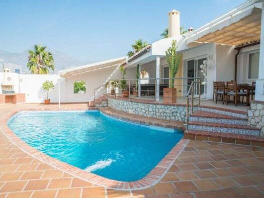Einfamilienhaus zum Kauf 1.550.000 € 375 m² 1.115 m² Grundstück Benalmadena 0