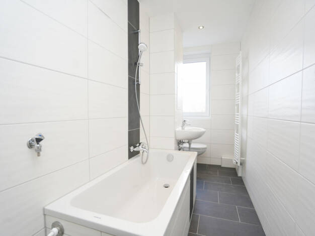 Wohnung zur Miete 384 € 3 Zimmer 71,2 m² 8. Geschoss Fürstenstr. 252 Yorckgebiet Chemnitz 09130