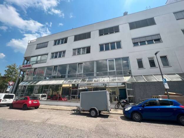 Bürofläche zur Miete provisionsfrei 150 m² Bürofläche teilbar ab 15 m² Englmannstraße 2 Berg am Laim München 81673