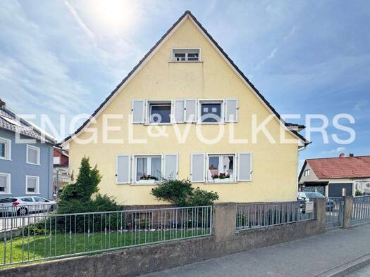 Mehrfamilienhaus zum Kauf 290.000 € 5 Zimmer 125 m² 393 m² Grundstück Rodheim Rosbach vor der Höhe 61191