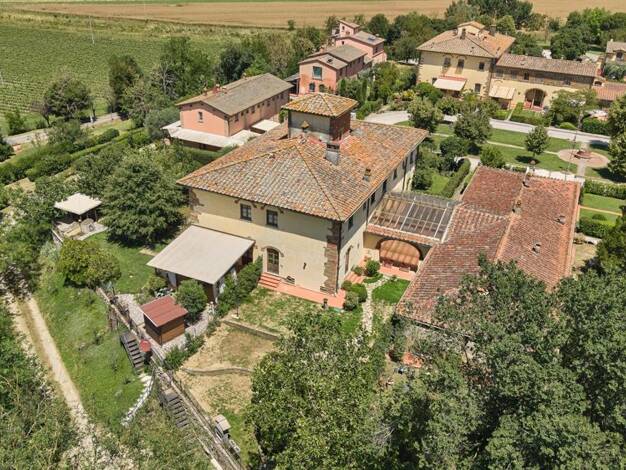 Bauernhaus zum Kauf 385.000 € 10 Zimmer 177 m² 250 m² Grundstück Arezzo 52100