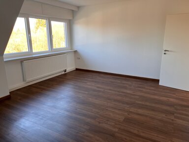 Wohnung zur Miete 585 € 3,5 Zimmer 85 m² Geschoss 2/2 Neuengeseke Bad Sassendorf 59505