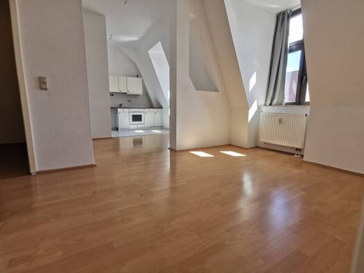 Wohnung zur Miete 360 € 2 Zimmer 38,8 m² Geschoss 3/4 frei ab sofort Große Steinstraße 9 Altstadt Mitte 06108