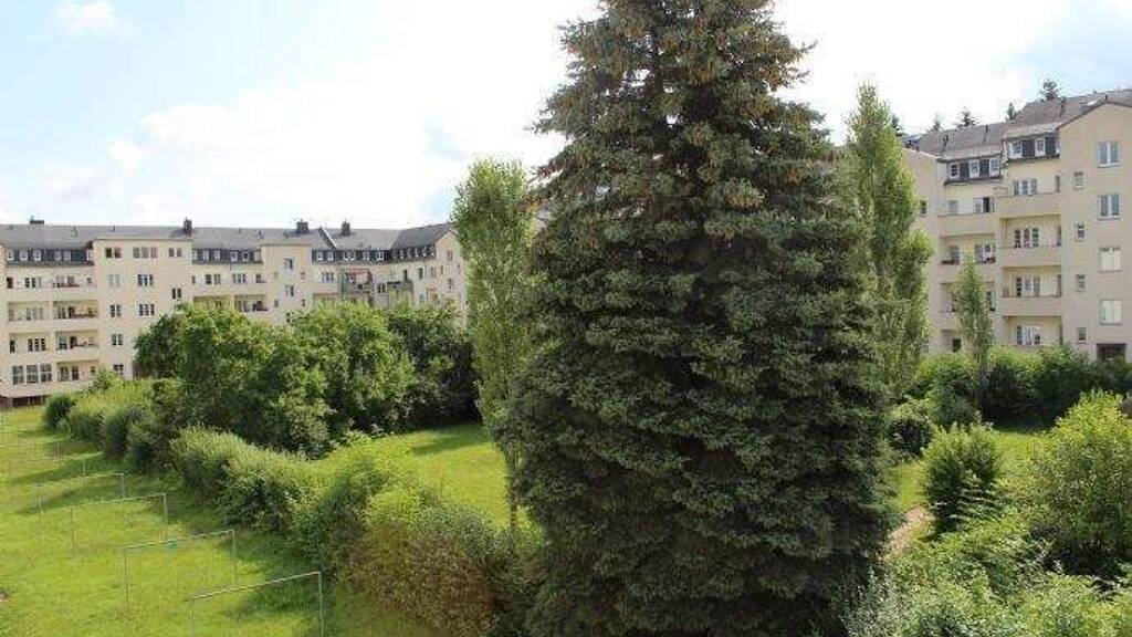 Wohnung zur Miete 343 € 2 Zimmer 66 m² 3. Geschoss frei ab sofort Thüringer Weg 18 Bernsdorf Chemnitz 09126