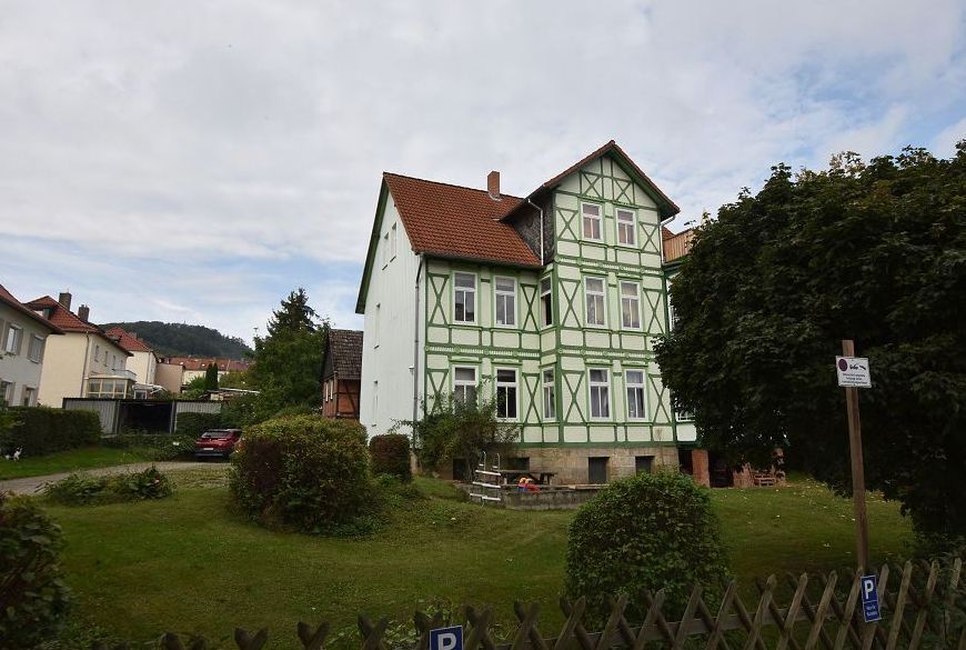 Mehrfamilienhaus zum Kauf als Kapitalanlage geeignet 310.000 € 302 m²<br/>Wohnfläche 1.296 m²<br/>Grundstück Blankenburg Blankenburg (Harz) 38889