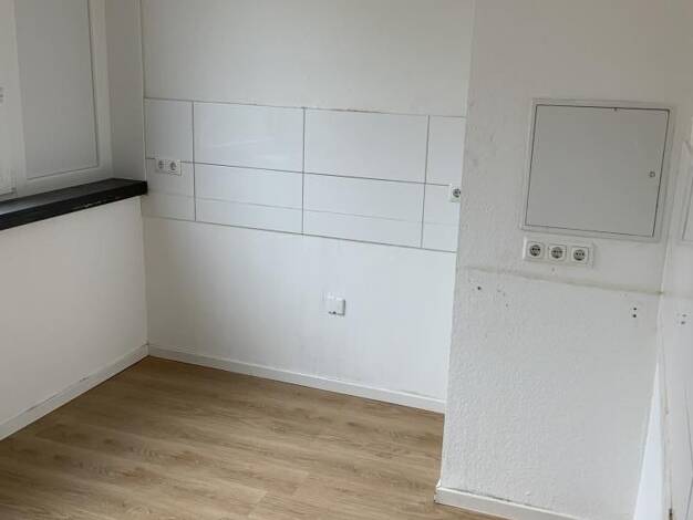 Wohnung zur Miete 499 € 4 Zimmer 89 m² 5. Geschoss frei ab 09.10.2026 Zur Zinsenbach 50 Weidenau Siegen 57076