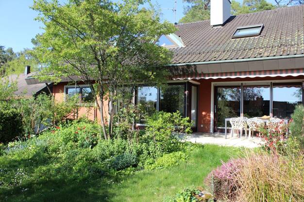 Haus zum Kauf 1.250.000 € 9 Zimmer 240 m² 778 m² Grundstück Ost Sindelfingen 71065