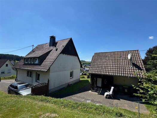 Mehrfamilienhaus zum Kauf 169.000 € 6 Zimmer 139 m² 766 m² Grundstück Würdinghausen Kirchhundem 57399