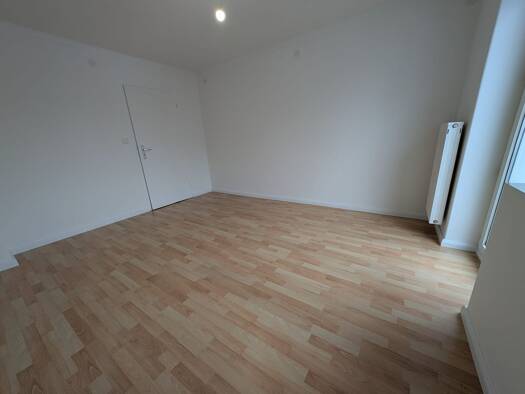 Wohnung zur Miete 1.130 € 4 Zimmer 74 m² Geschoss 1/2 frei ab sofort Weißenhorn 89264