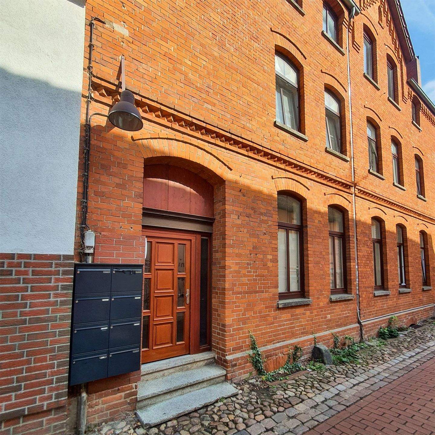 Immobilie in Nienburg/Weser - Wohn- und Geschäftshaus in der Nienburger Innenstadt zu verkaufen - Bild 1