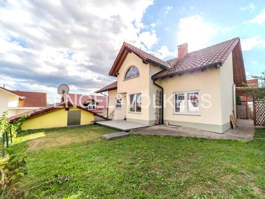 Einfamilienhaus zum Kauf 599.000 € 8 Zimmer 235 m² 545 m² Grundstück Pfohren Donaueschingen 78166