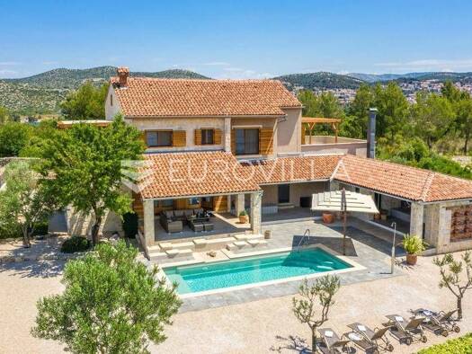 Haus zum Kauf 1.250.000 € 4 Zimmer 315 m² Pinploni Sibenik