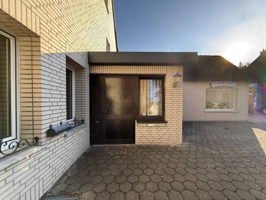 Mehrfamilienhaus zum Kauf 199.000 € 14 Zimmer 438,3 m² 2.175 m² Grundstück Lüntorf Emmerthal 31860