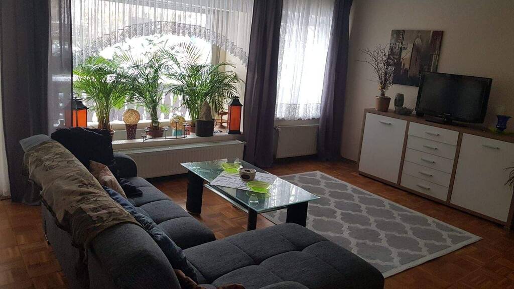 Einfamilienhaus zum Kauf 539.000 € 10 Zimmer 170 m² 500 m² Grundstück Hochheim Erfurt 99094