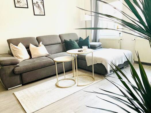 Wohnung zur Miete 1.250 € 1 Zimmer 45 m² Geschoss 1/3 frei ab 01.01.2026 Schweriner Straße 17 Andreasvorstadt Erfurt 99089