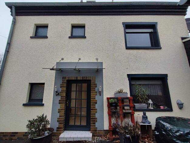 Mehrfamilienhaus zum Kauf 349.000 € 8 Zimmer 196,8 m² 275 m² Grundstück Oberbieber Neuwied / Oberbieber 56566