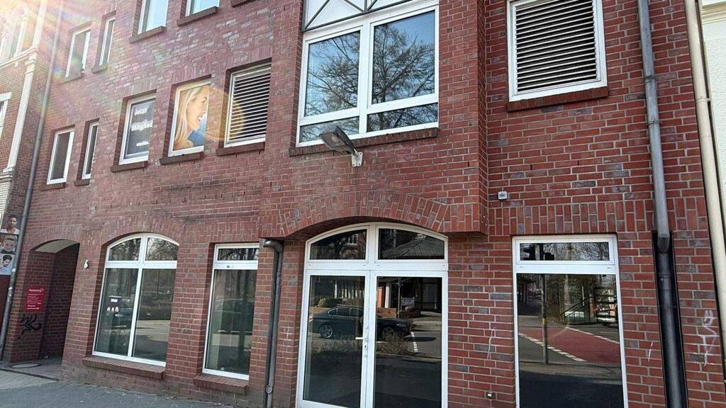 Bürofläche zur Miete 11,60 € 3 Zimmer 198,3 m² Bürofläche Stade 21682