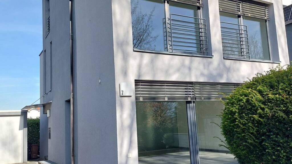 Einfamilienhaus zur Miete 1.800 € 4 Zimmer 142 m² 248 m² Grundstück frei ab sofort Friedrichshafen 88045