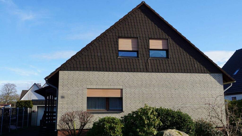 Einfamilienhaus zum Kauf 275.000 € 6 Zimmer 125 m² 791 m² Grundstück Rötgesbüttel 38531