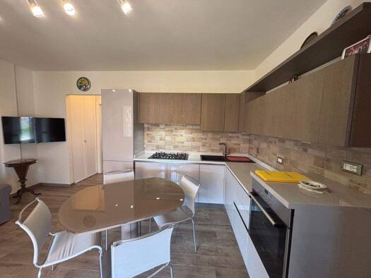 Wohnung zum Kauf 280.000 € 2 Zimmer 65 m² frei ab sofort via trieste 1 Lazise 37017