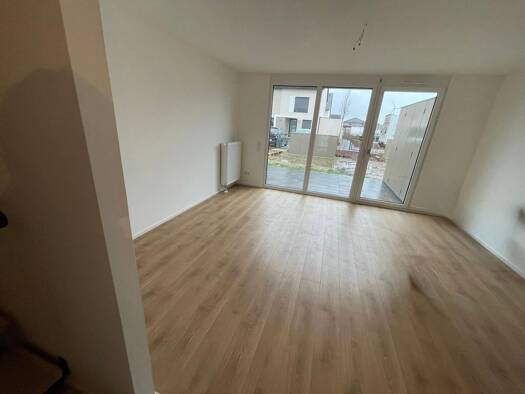 Reihenhaus zur Miete 2.500 € 5 Zimmer 150 m² frei ab 01.03.2026 Nauen 14641