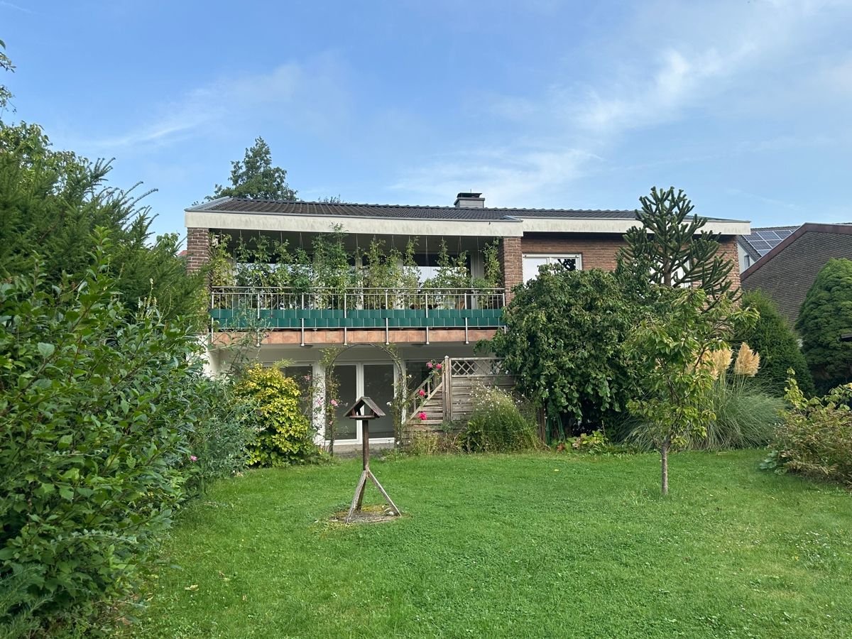 Mehrfamilienhaus zum Kauf 460.000 € 6 Zimmer 187 m²<br/>Wohnfläche 847 m²<br/>Grundstück Quelle Bielefeld/Quelle 33649