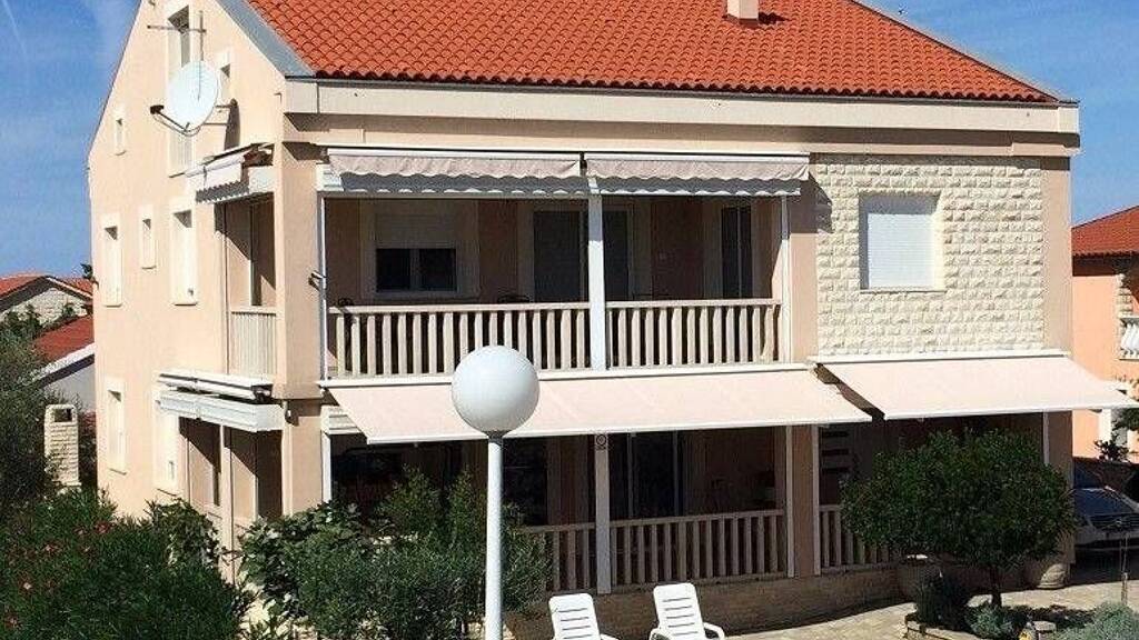 Haus zum Kauf 890.000 € 16 Zimmer 364 m² Vir