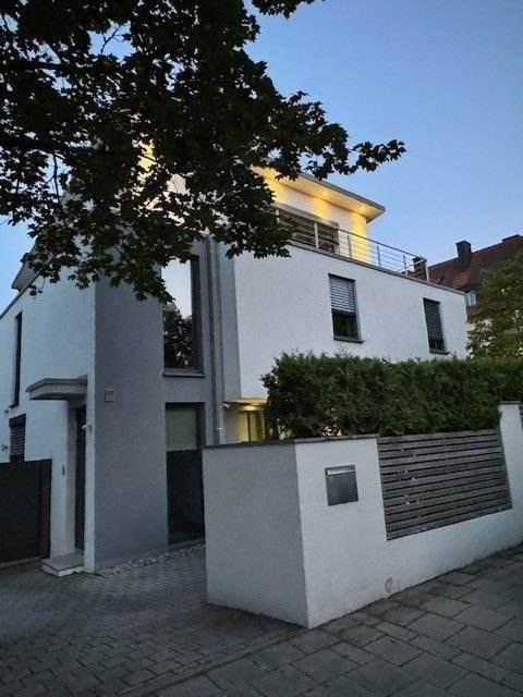 Loft zur Miete 2.640 € 2 Zimmer 111 m²<br/>Wohnfläche 2.<br/>Geschoss 01.12.2024<br/>Verfügbarkeit Giesing München 81545