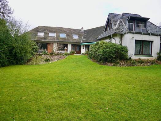 Haus zum Kauf 1.250.000 € 8 Zimmer 320 m² 1.988 m² Grundstück Hösel Ratingen 40883