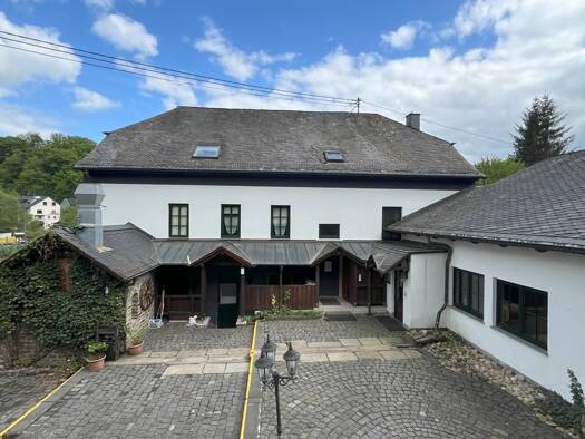 Haus zum Kauf 745.000 € 550 m² 7.200 m² Grundstück frei ab sofort Arzbach 56337