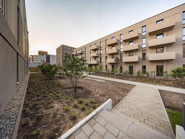 Wohnung zur Miete 989 € 2 Zimmer 49,5 m² 2. Geschoss frei ab sofort Glindowseestr. 30 Haselhorst Berlin 13599